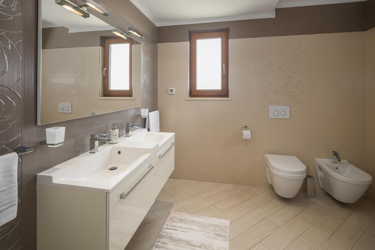Villa Alena Porec Exterior photo